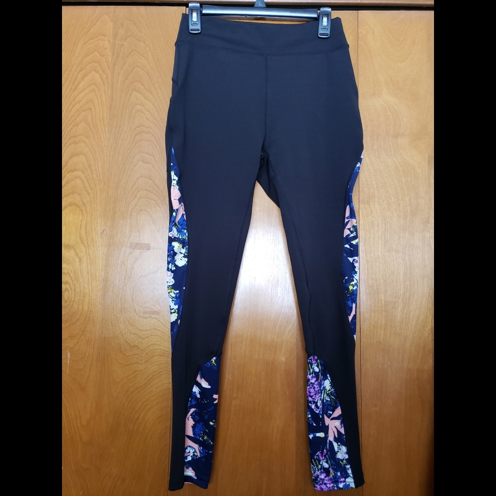 NWOT Pop Fit Piper Black Full Length Leggings